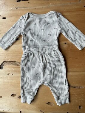 Neutral Ribbed Baby One-Piece Set - Light Gray
